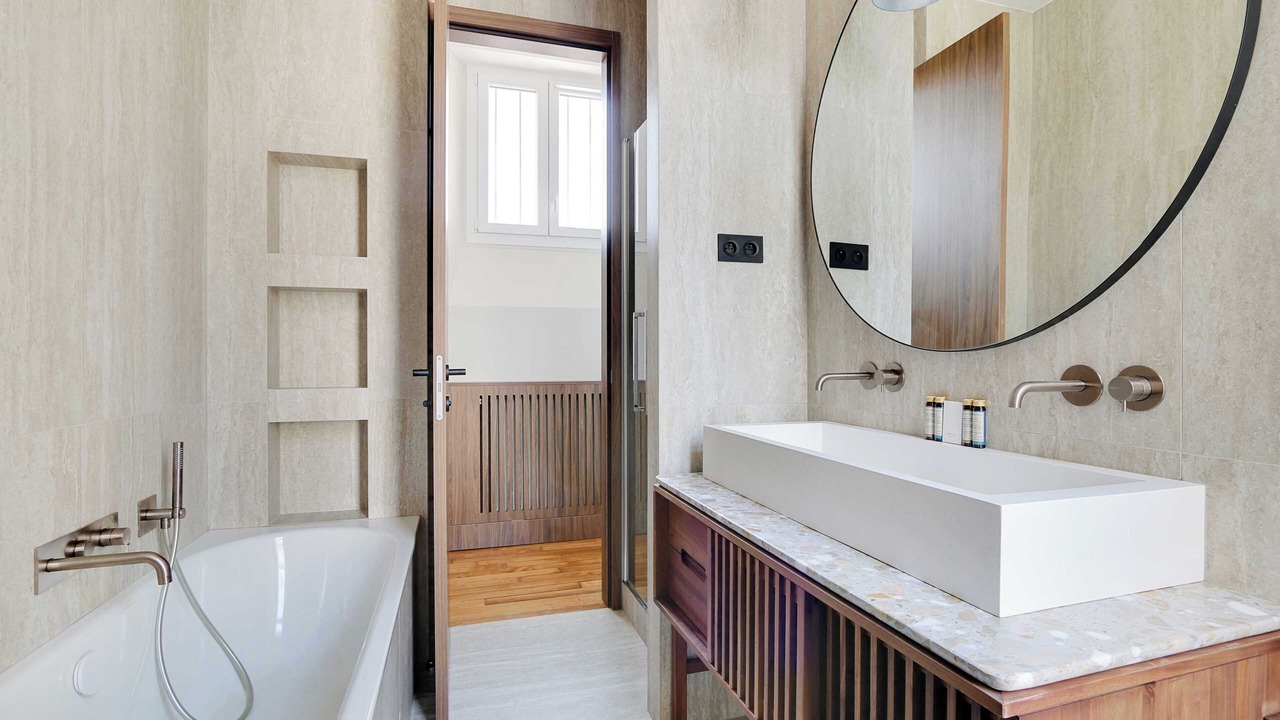 Photo of Bathroom in Porte-Dauphine