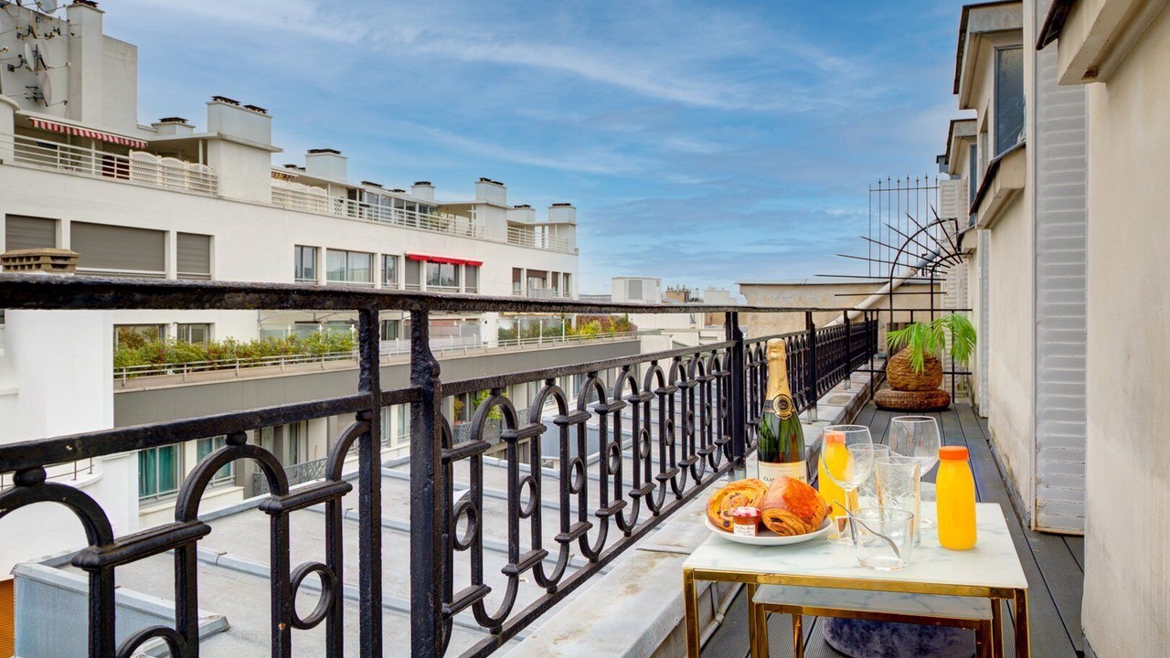 Photo of Outdoor in 8th Arrondissement