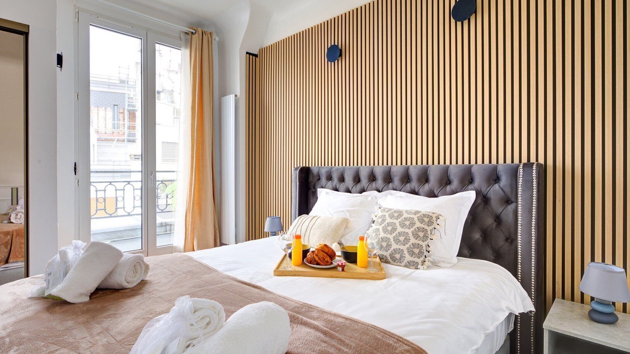 Photo of Bedroom in 8th Arrondissement
