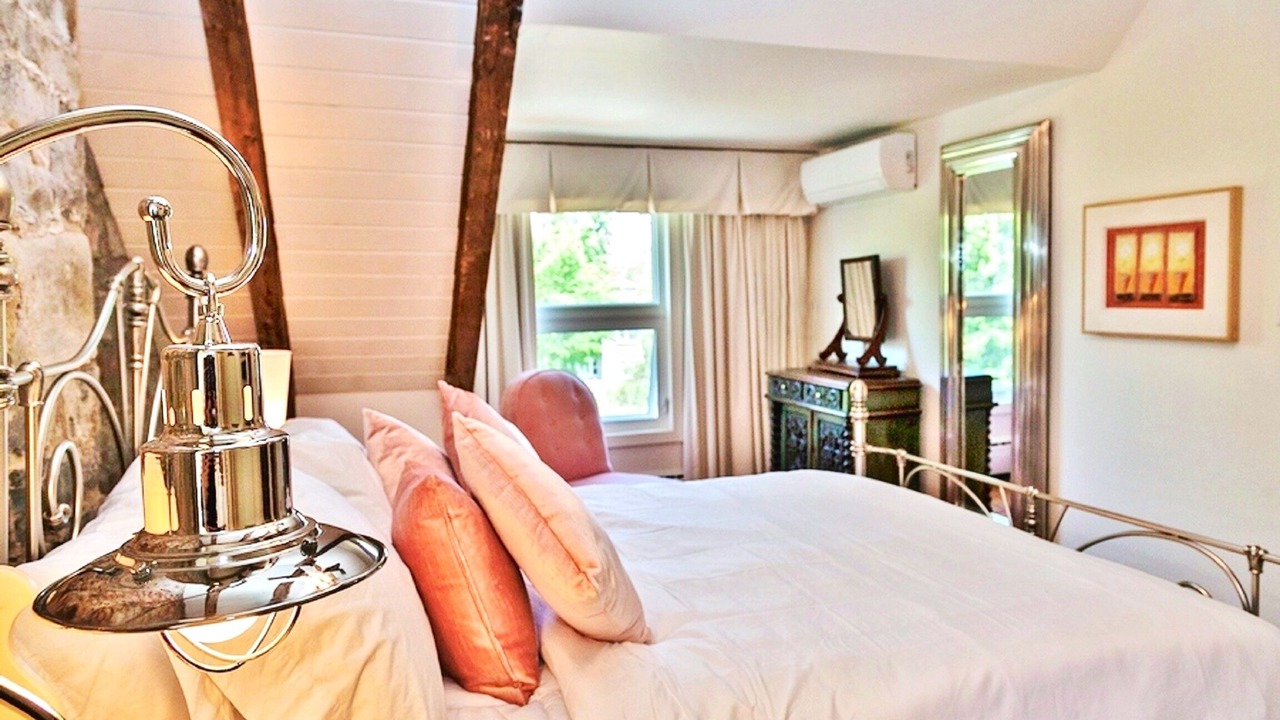 Photo of Bedroom in Kingston