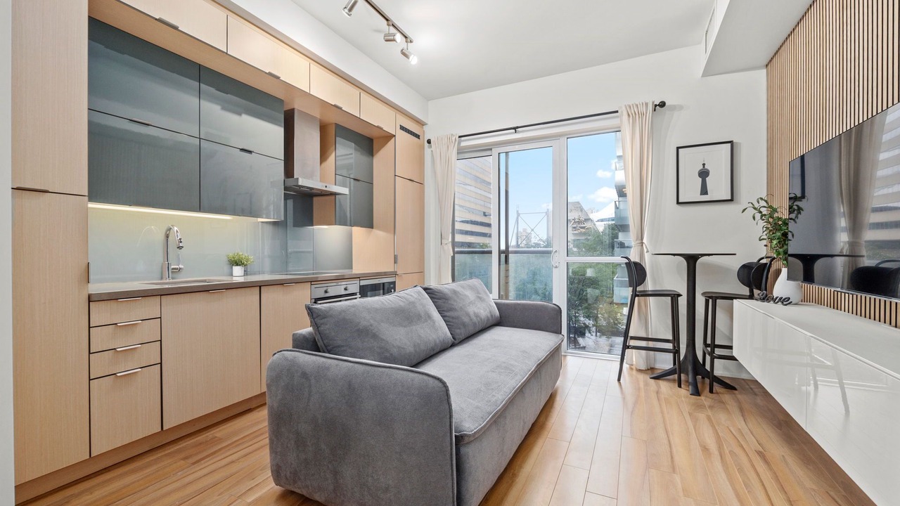 Photo of Livingroom in Toronto Entertainment District
