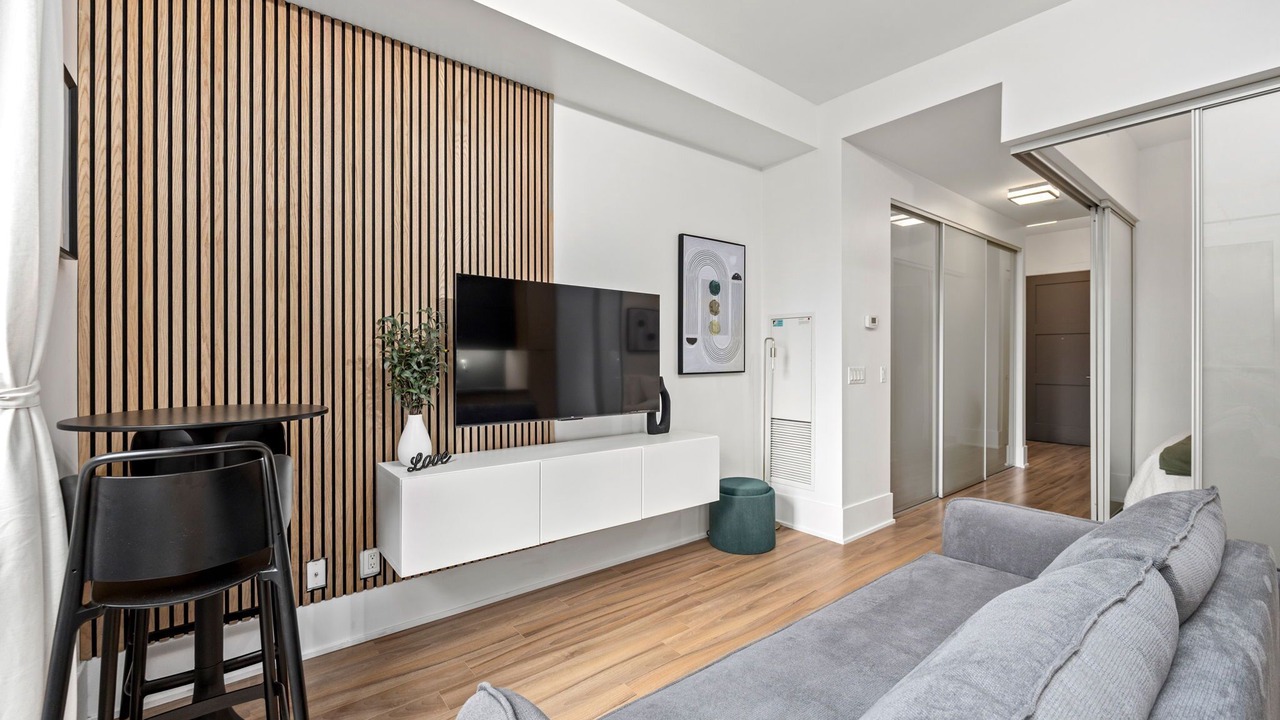 Photo of Livingroom in Toronto Entertainment District