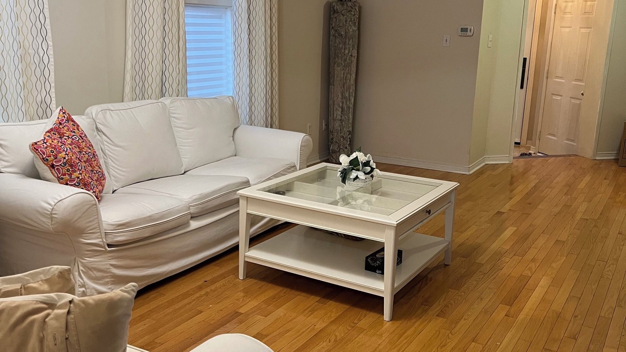 Photo of Livingroom in Churchill Meadows