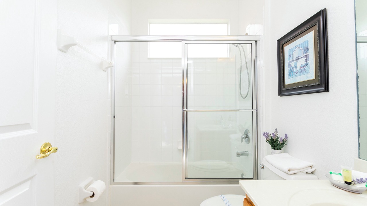 Photo of Bathroom in Seasons