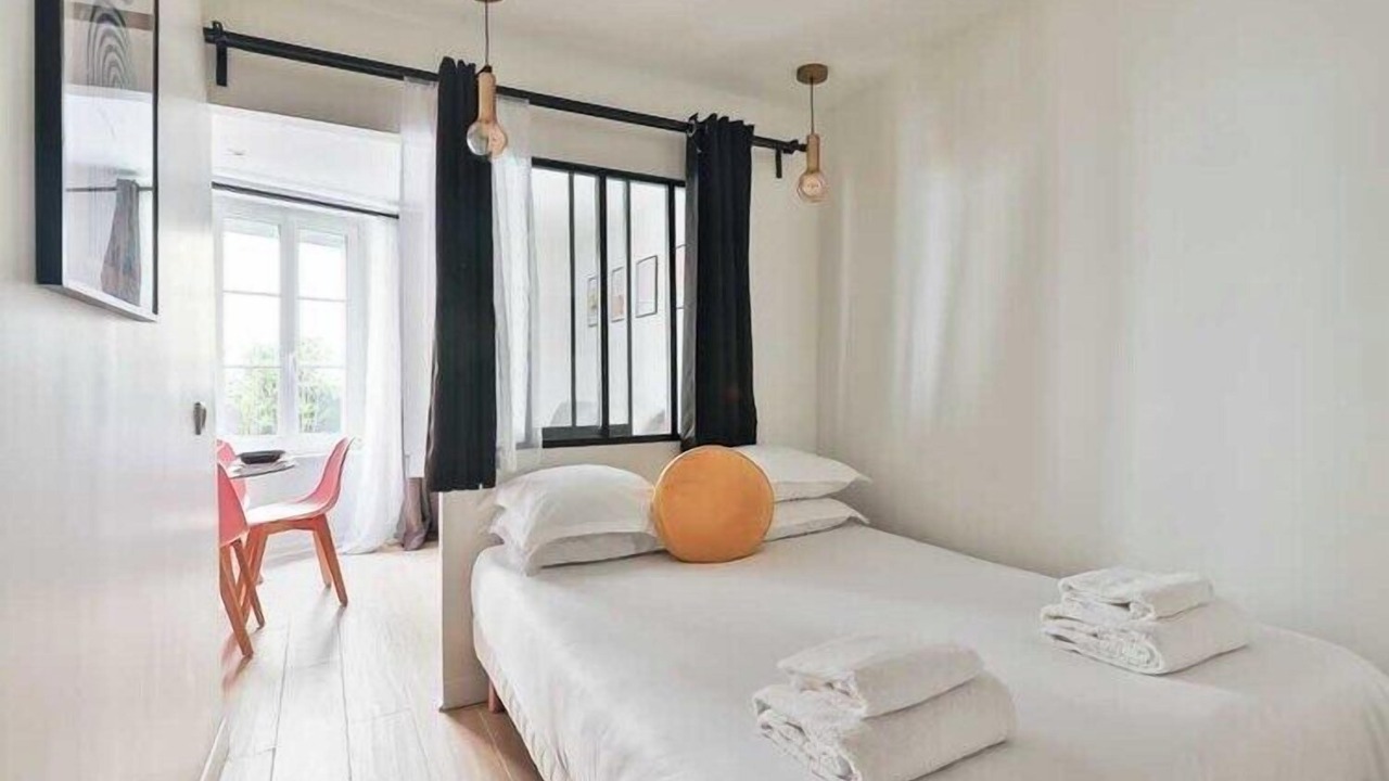 Photo of Bedroom in Val-de-Grace