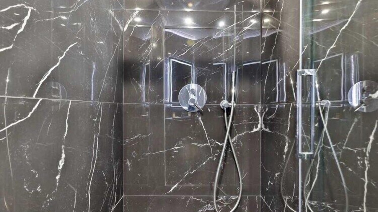 Photo of Bathroom in Val-de-Grace