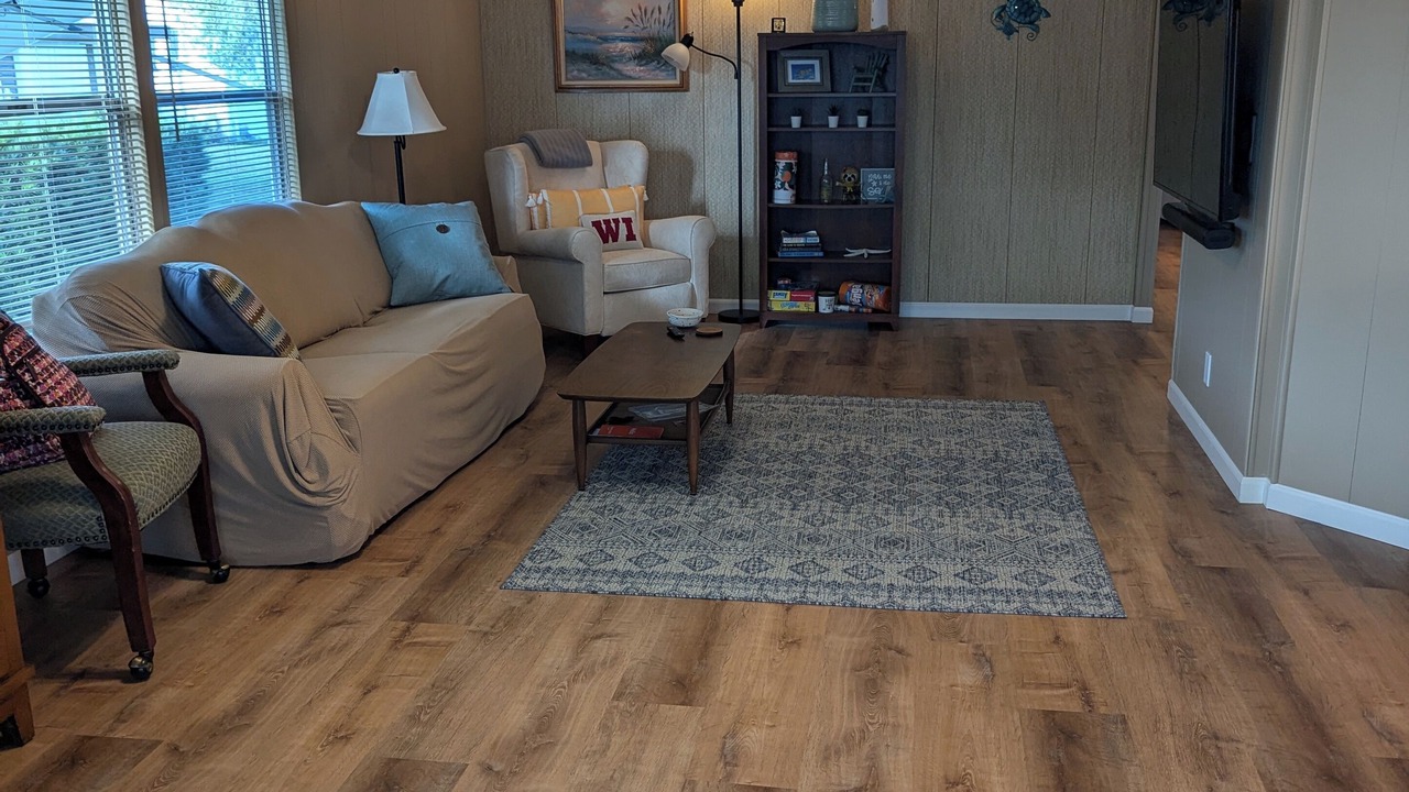 Photo of Livingroom in Hollywood Estates Of Canova Park