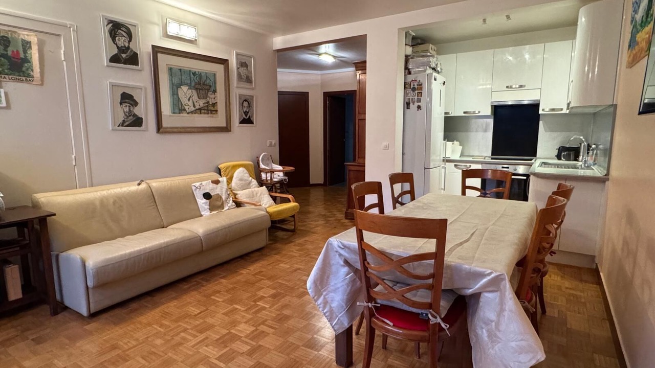Photo of Livingroom in 15th Arrondissement