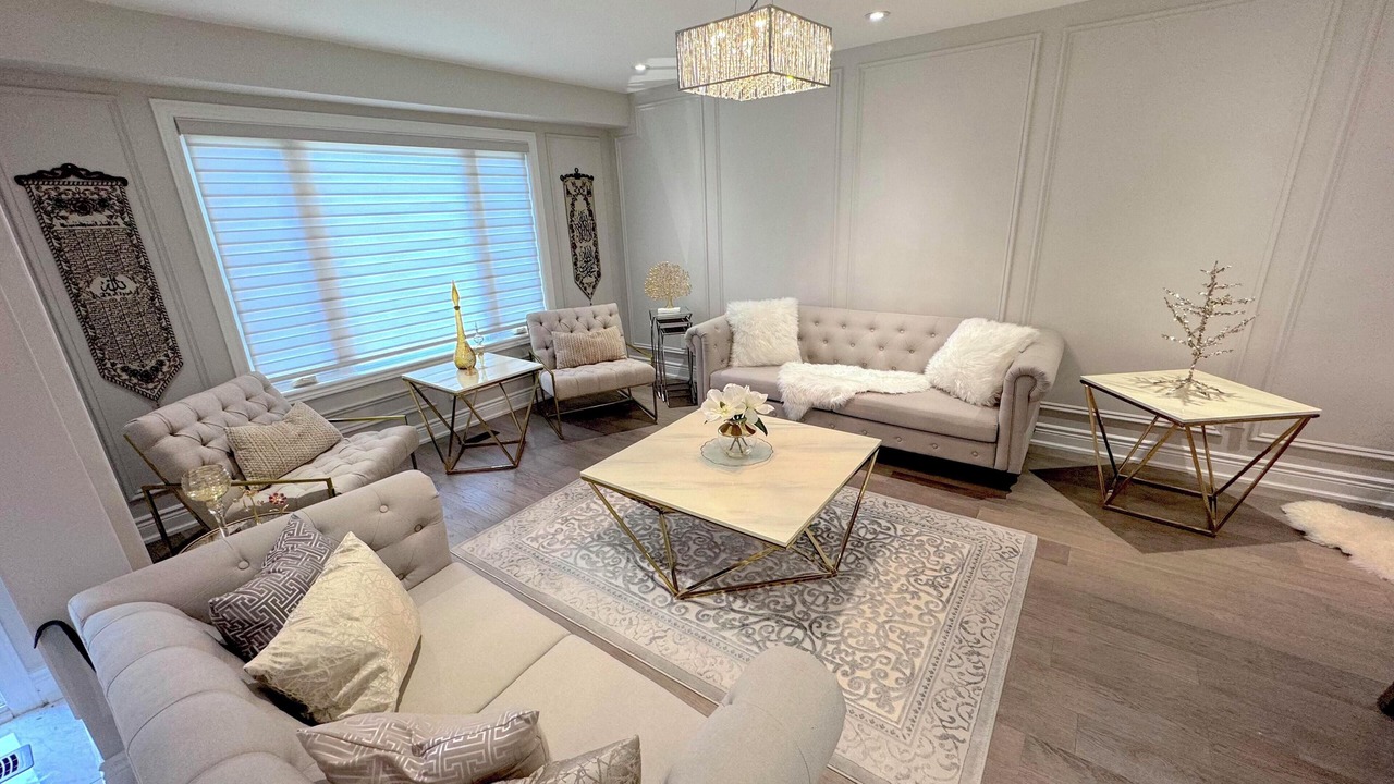 Photo of Livingroom in Cooksville
