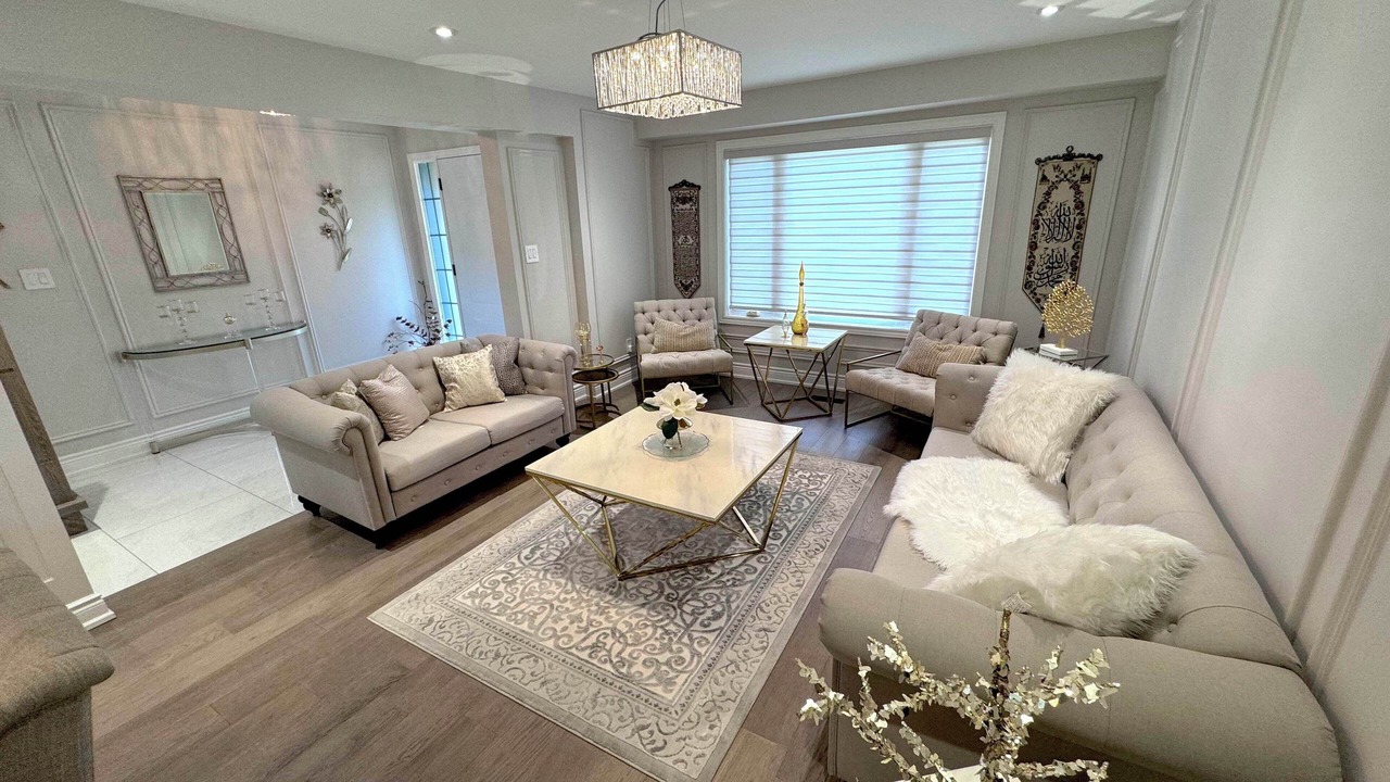 Photo of Livingroom in Cooksville
