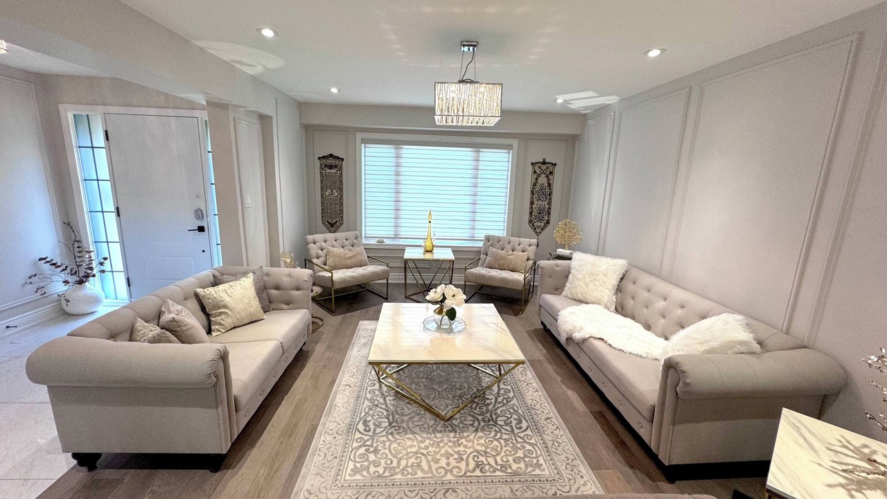 Photo of Livingroom in Cooksville