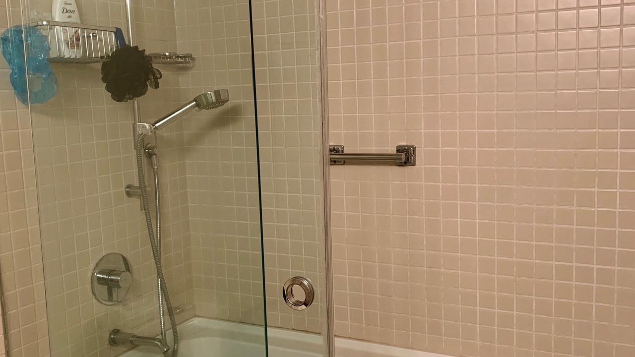 Photo of Bathroom in Bay Cloverhill