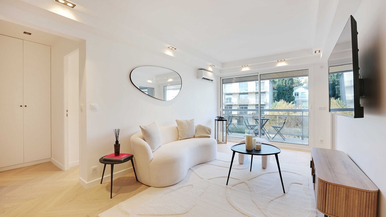 Photo of Livingroom in Suresnes