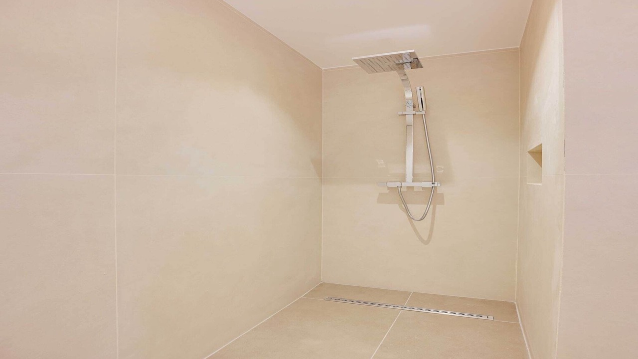Photo of Bathroom in Suresnes