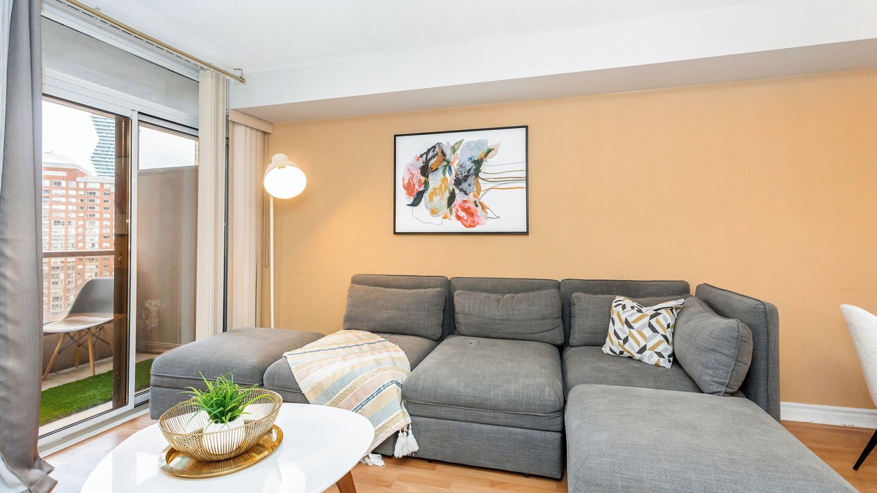 Photo of Livingroom in Downtown Mississauga