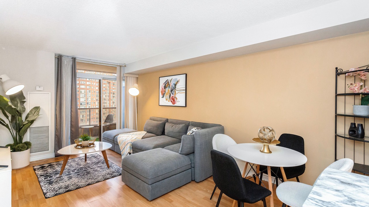 Photo of Livingroom in Downtown Mississauga