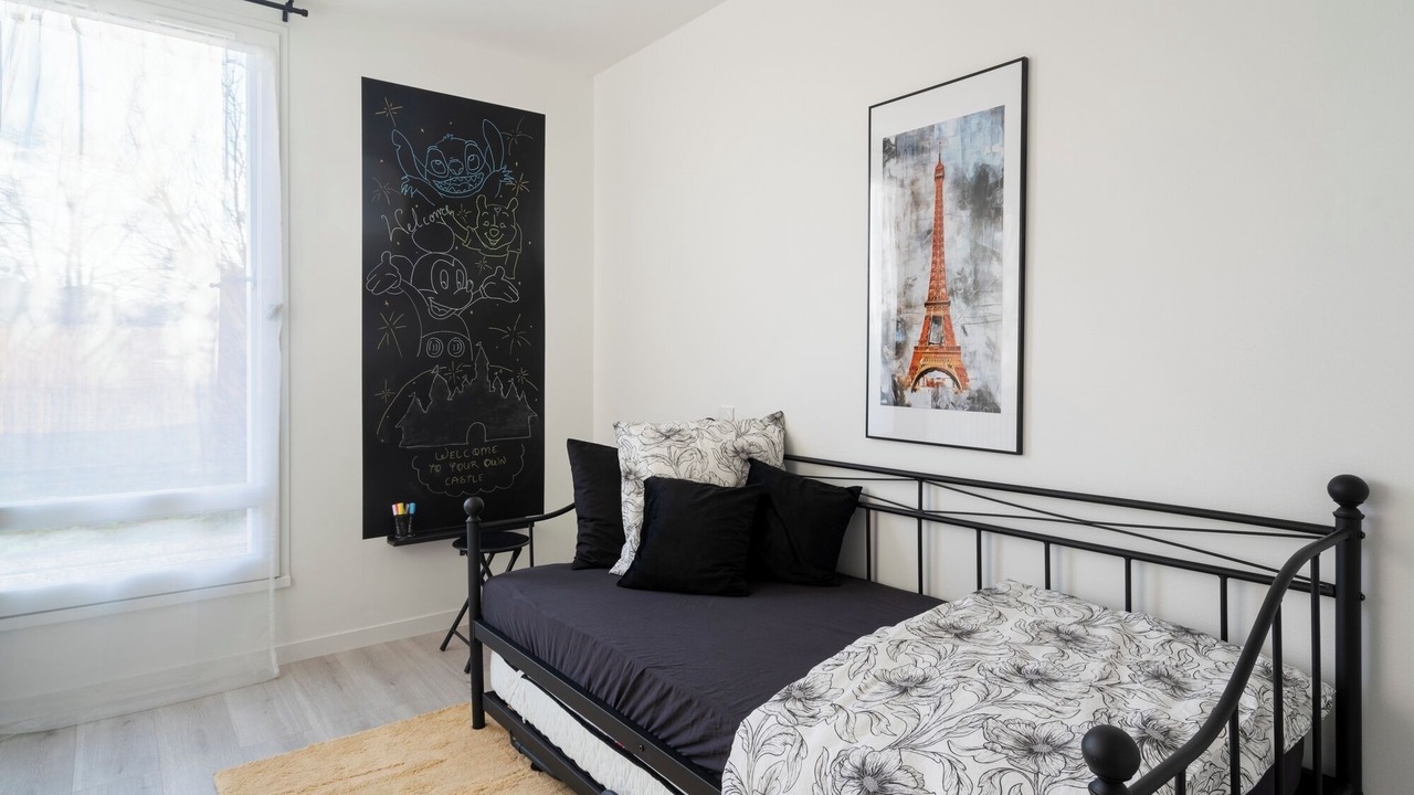 Photo of Bedroom in Lognes