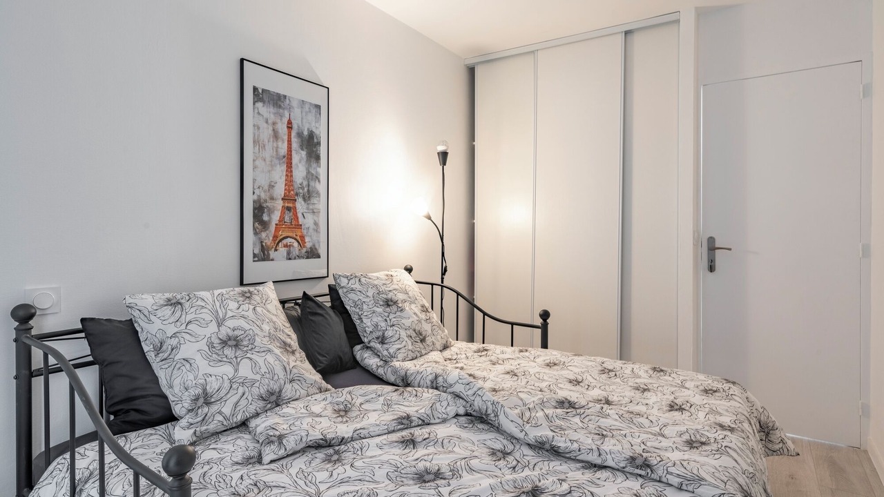 Photo of Bedroom in Lognes