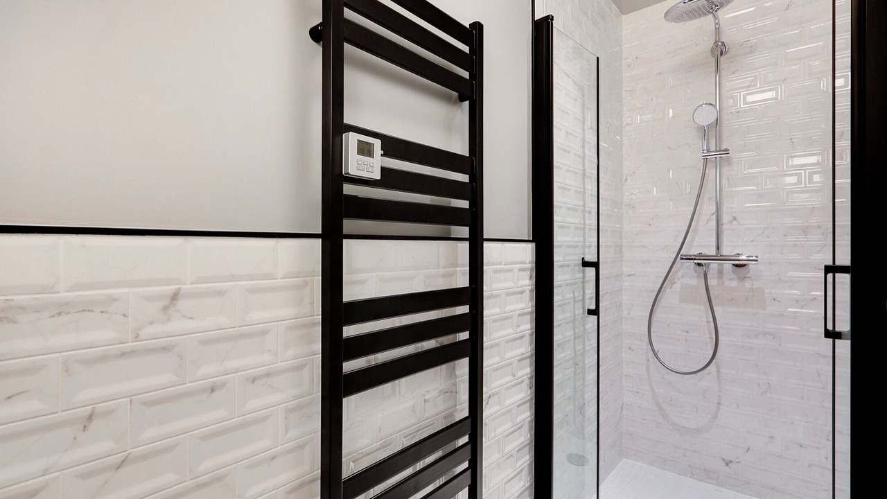Photo of Bathroom in Combat