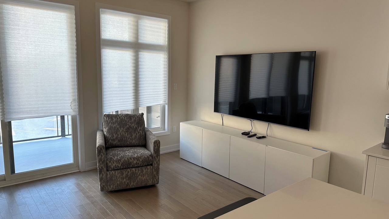 Photo of Livingroom in Oakville