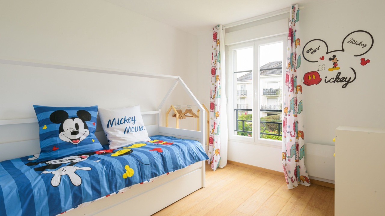 Photo of Bedroom in Magny-le-Hongre