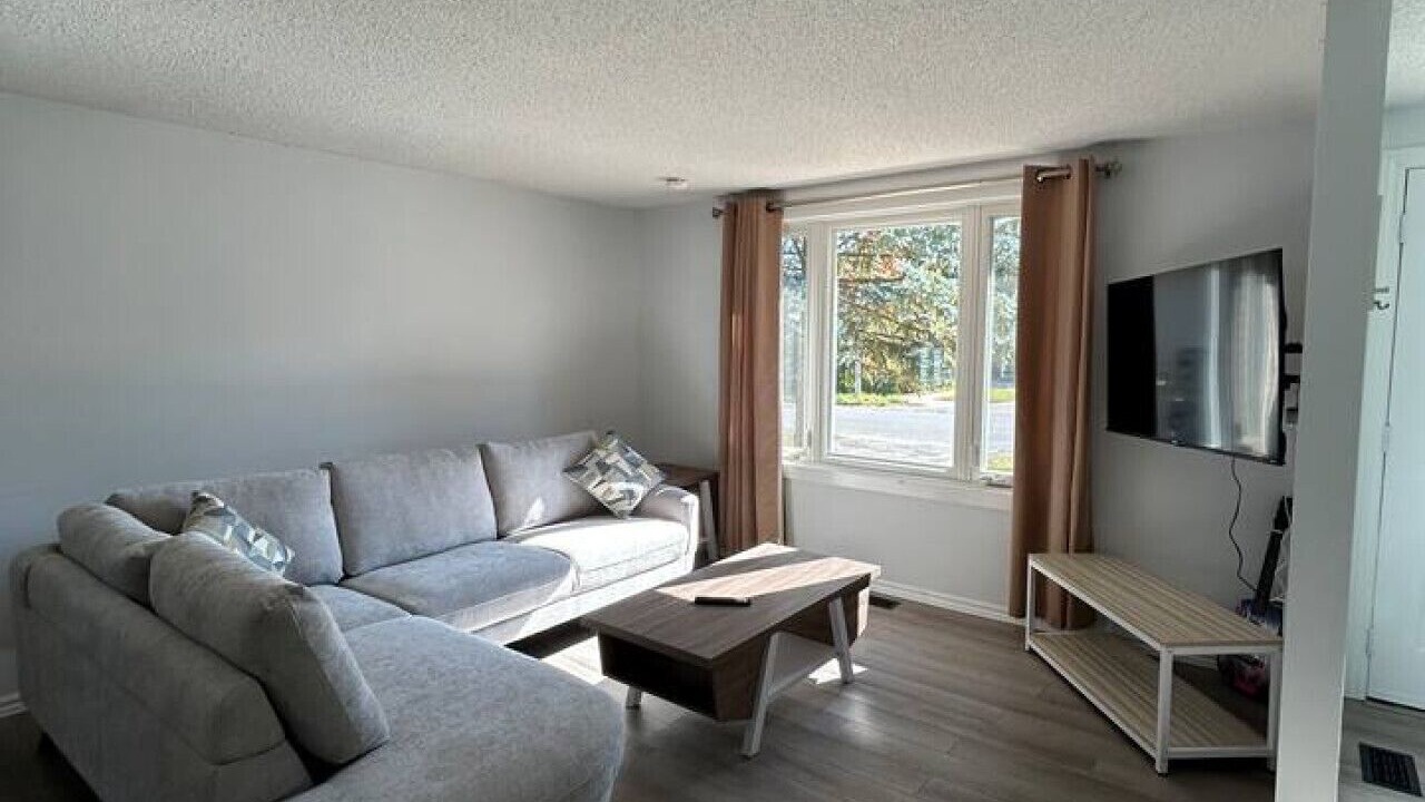 Photo of Livingroom in Barrie