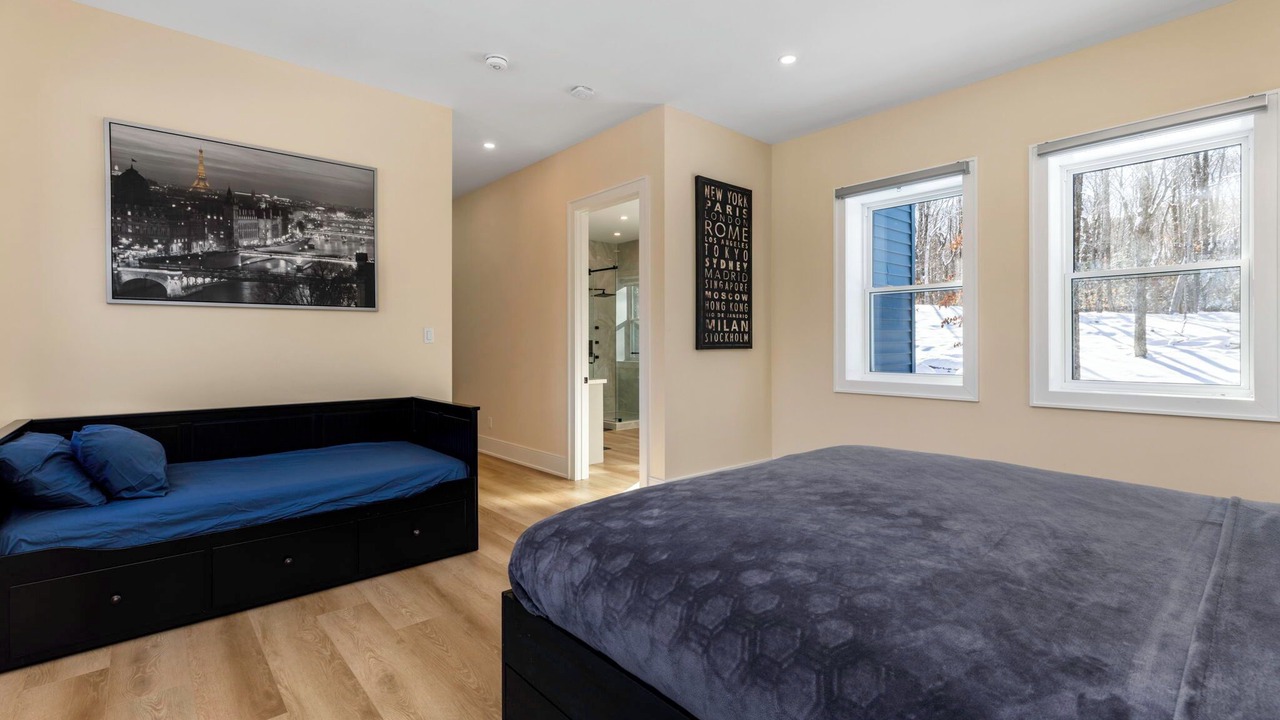 Photo of Bedroom in Lake of Bays