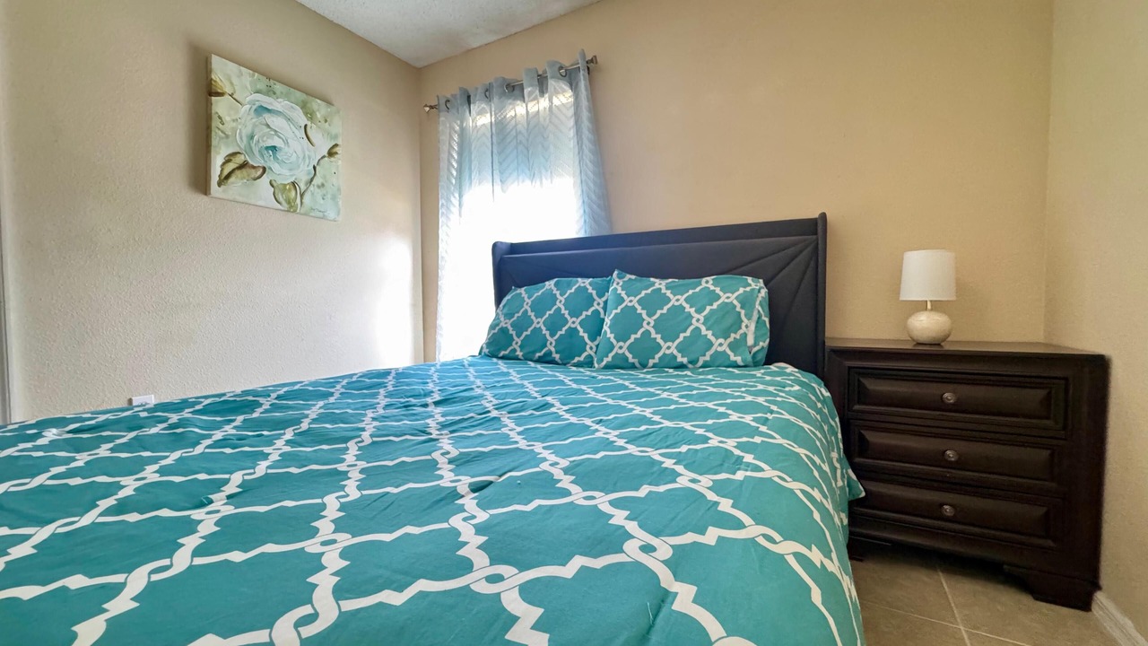 Photo of Bedroom in Lake Berkley