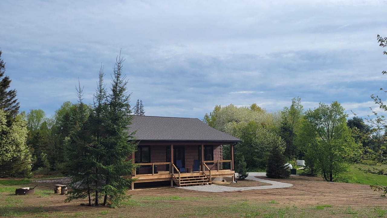Photo of Outdoor in Strong