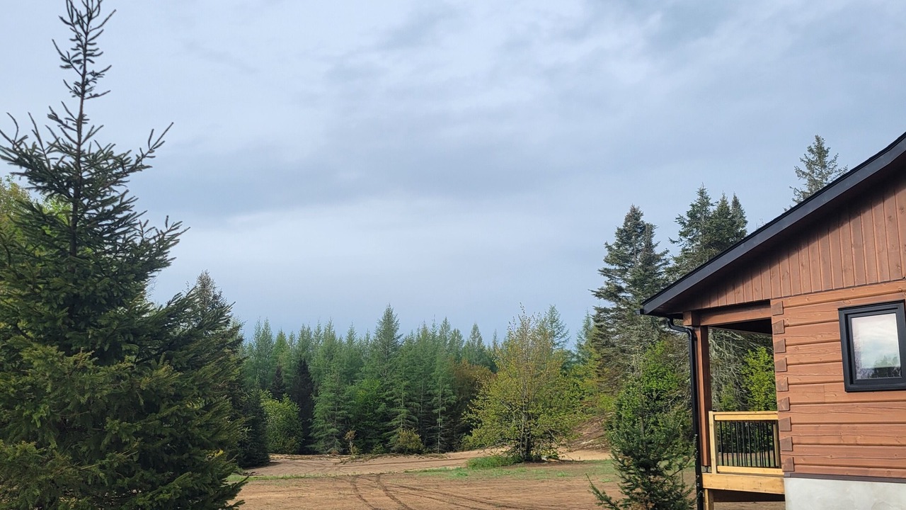 Photo of Outdoor in Strong