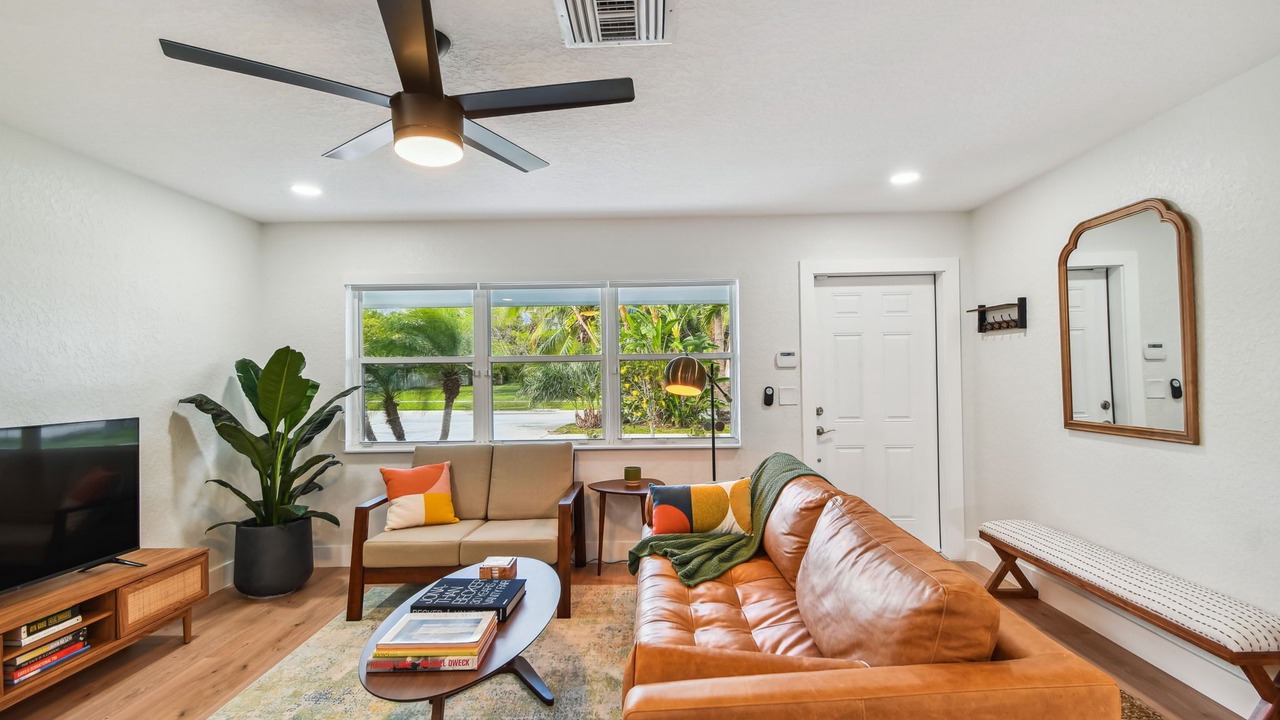 Photo of Livingroom in Ocean Ridge