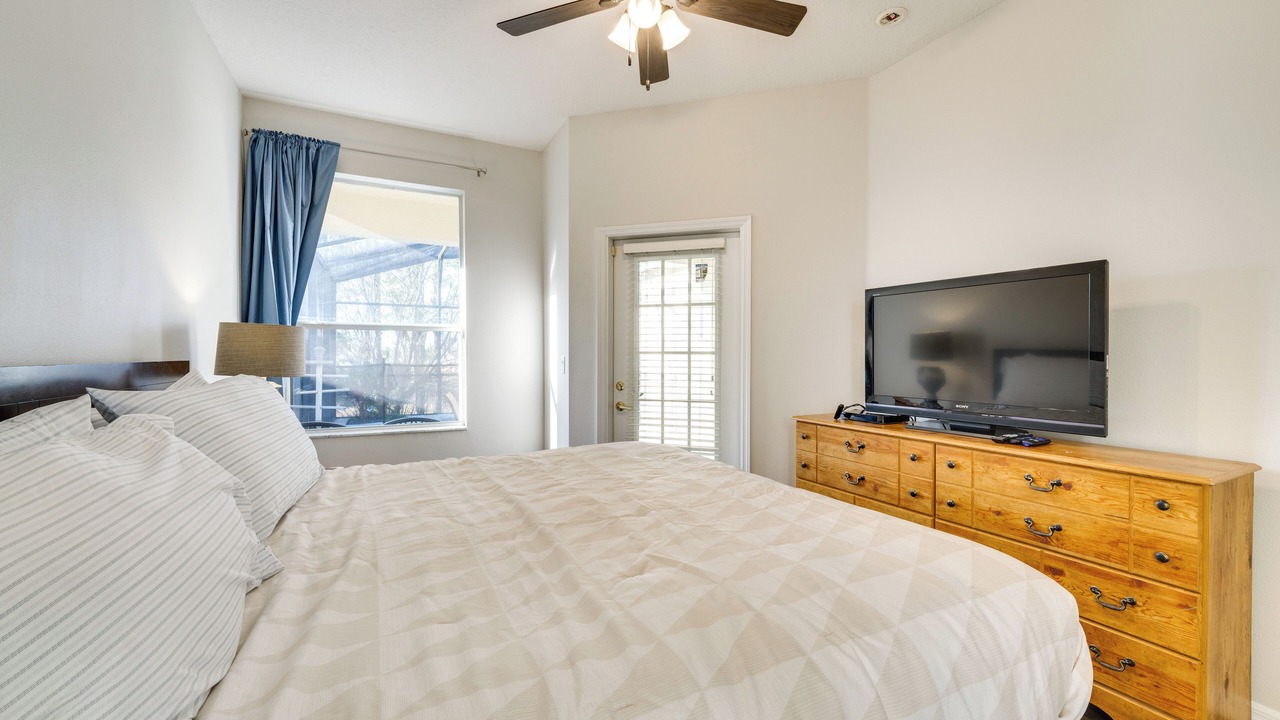 Photo of Bedroom in Florida Pines