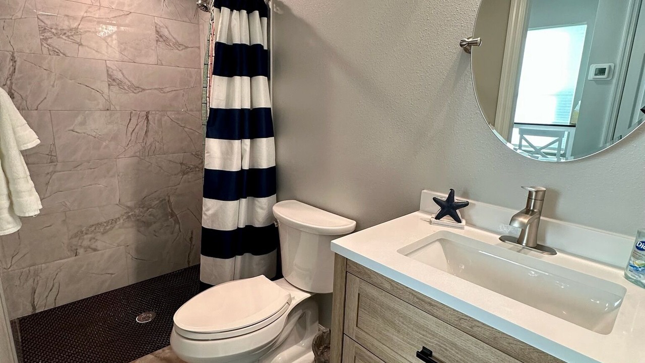 Photo of Bathroom in Tavares