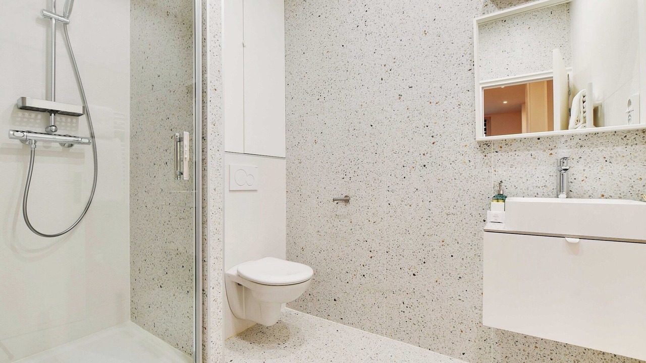 Photo of Bathroom in Centre