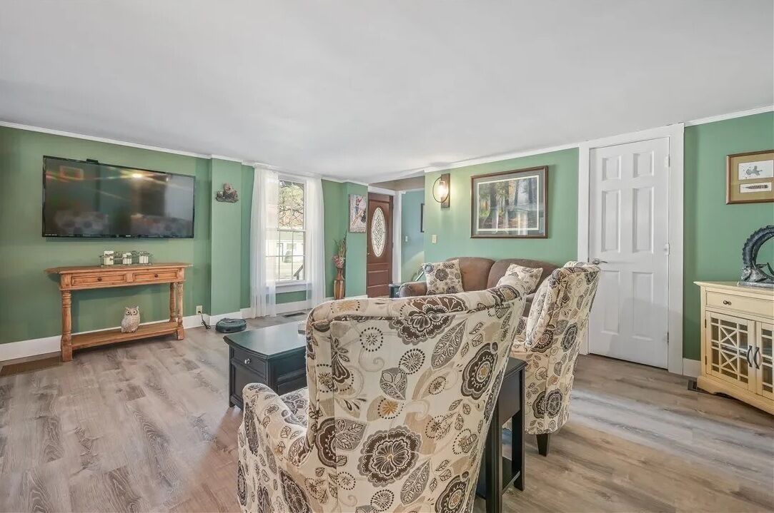 Photo of Livingroom in West Oneonta