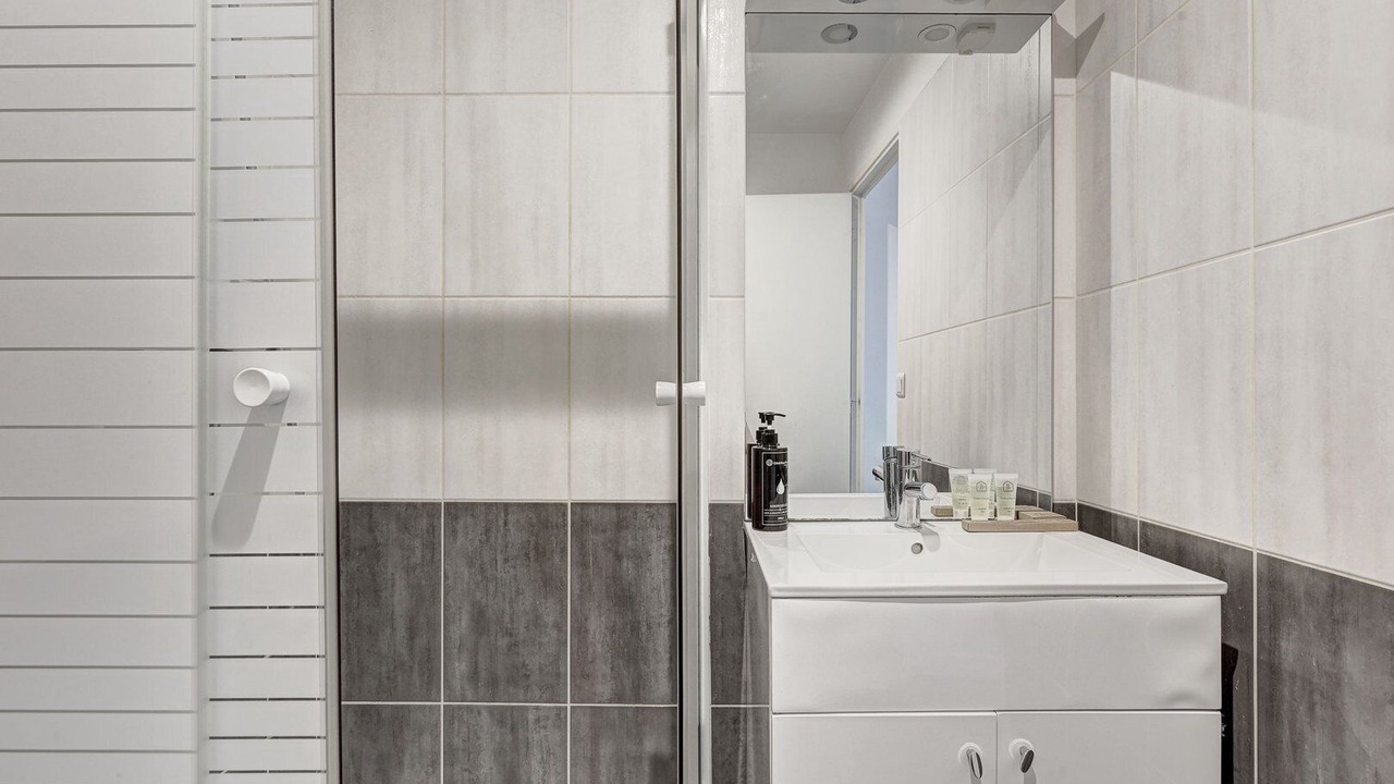 Photo of Bathroom in Montreuil