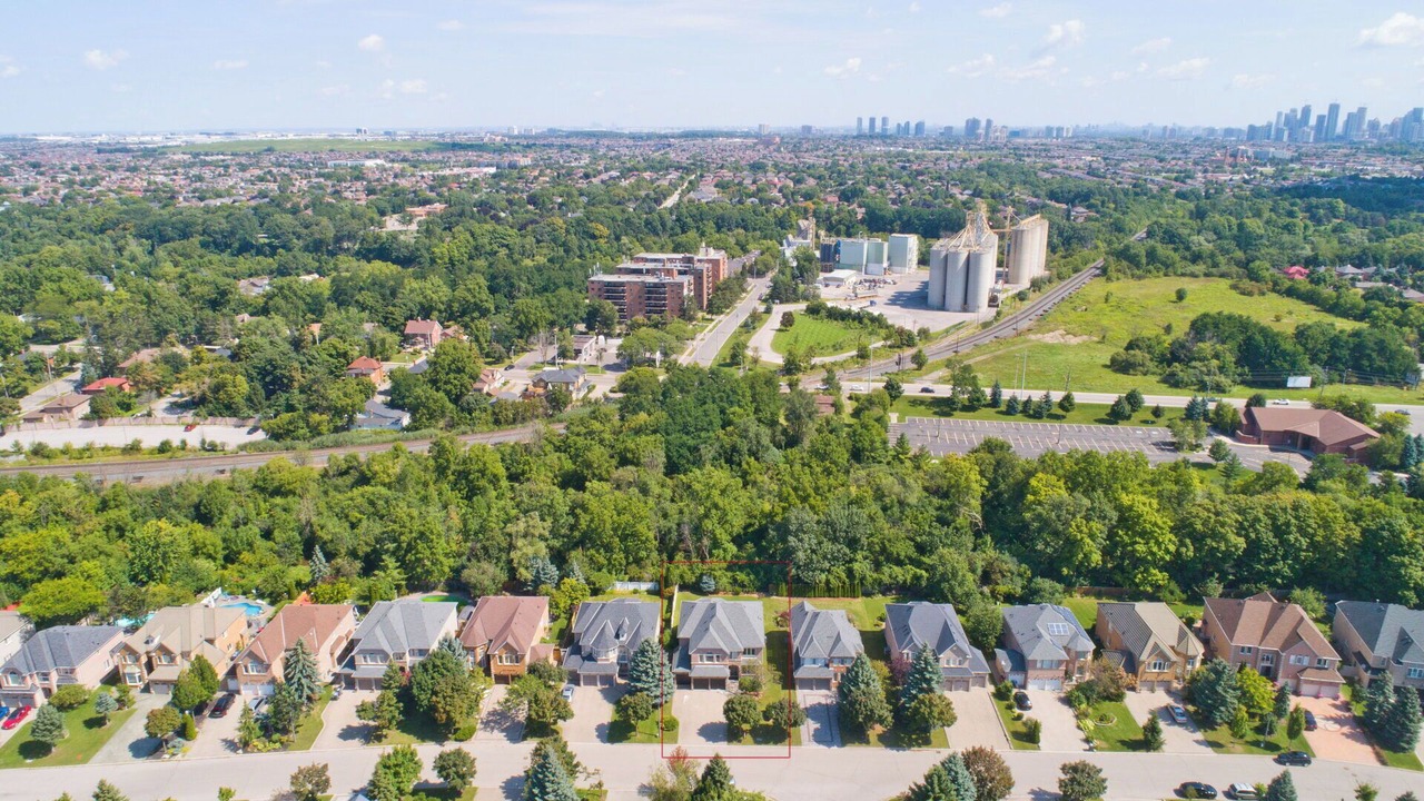 Photo of Outdoor in Streetsville