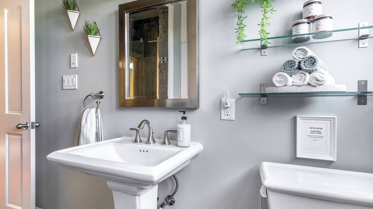Photo of Bathroom in Craigleith
