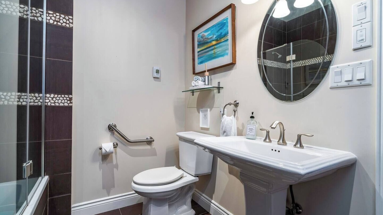 Photo of Bathroom in Craigleith