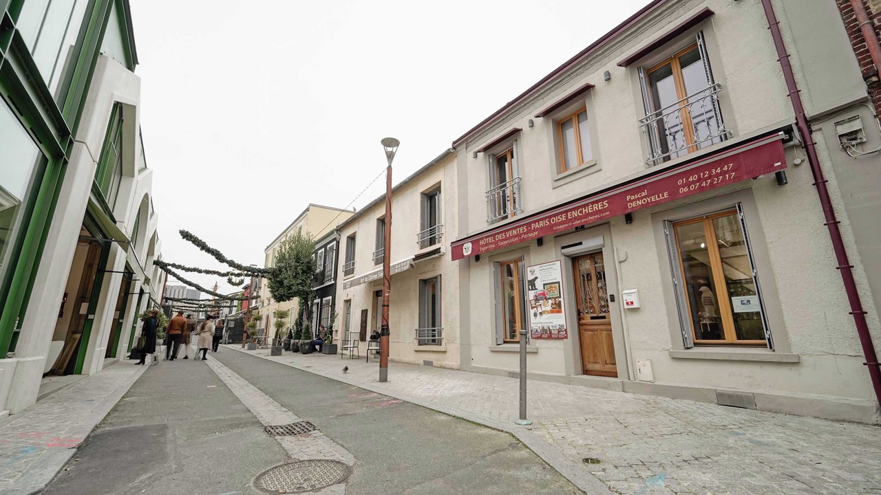 Photo of Outdoor in Les Puces de Saint-Ouen