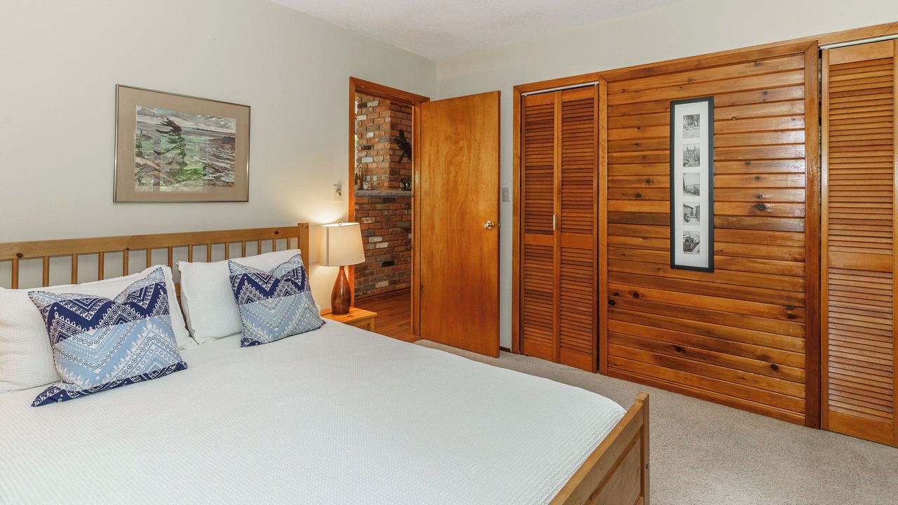 Photo of Bedroom in Foley