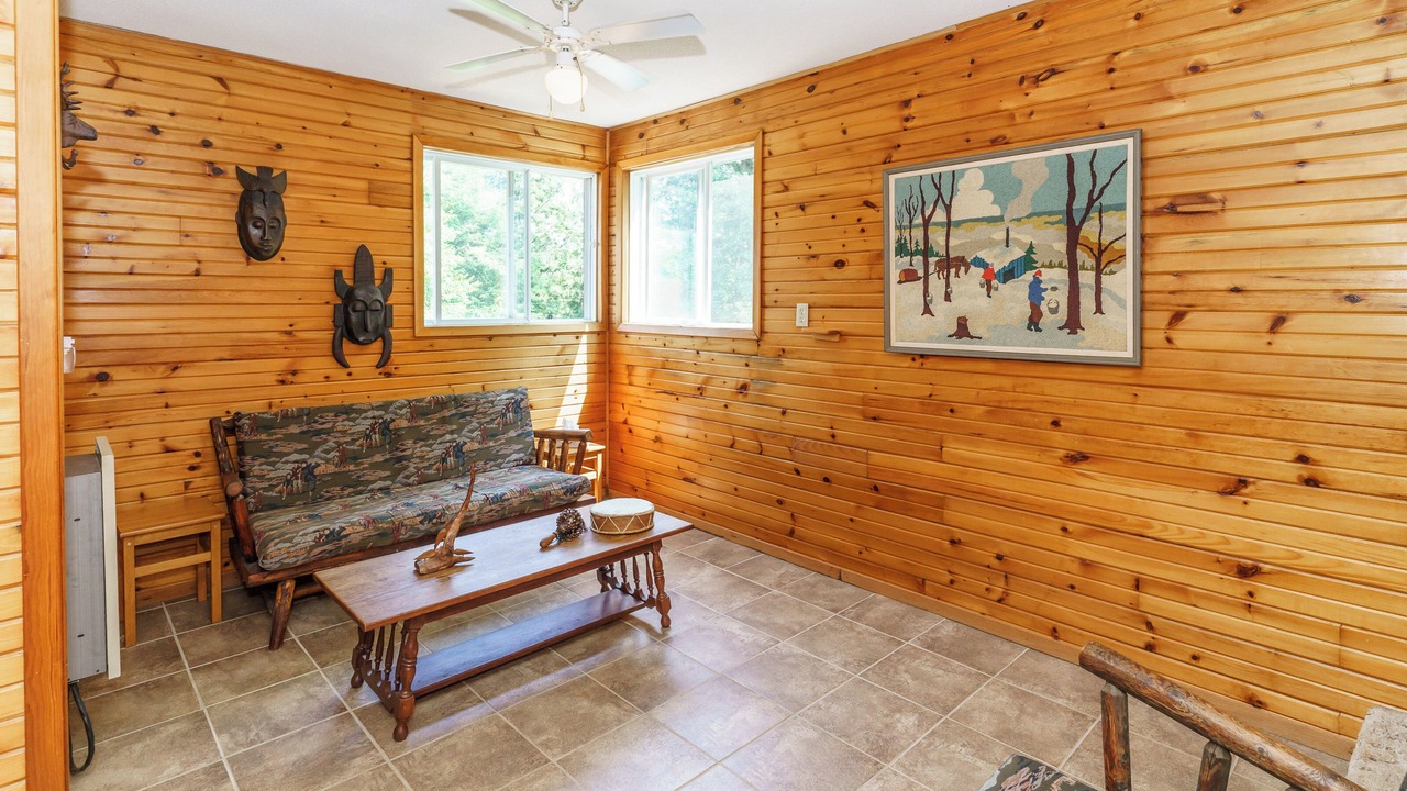 Photo of Livingroom in Foley