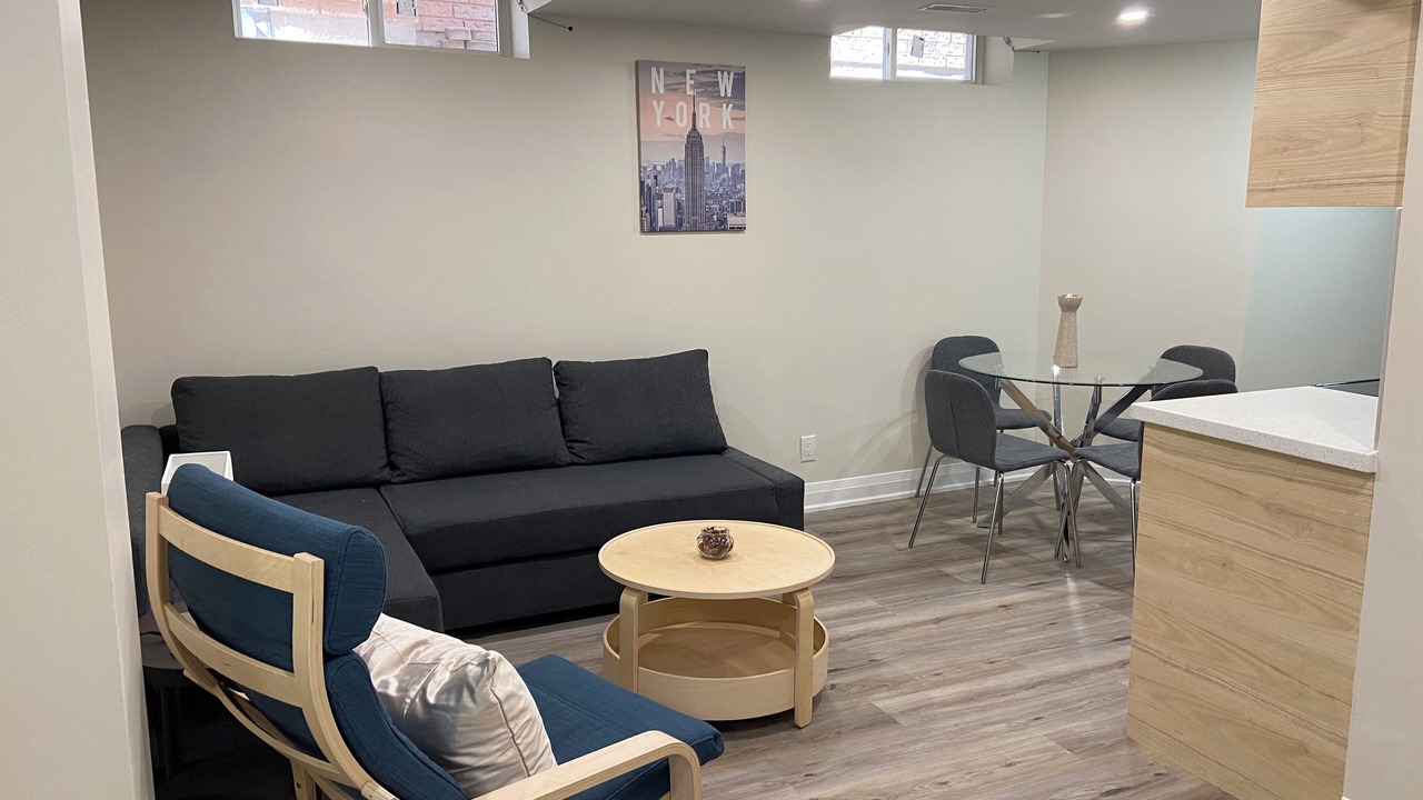 Photo of Livingroom in East Credit