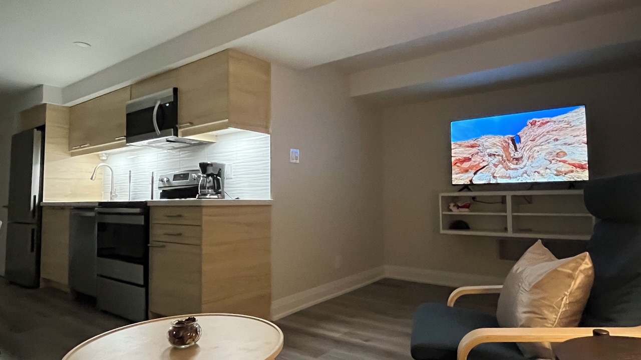Photo of Livingroom in East Credit