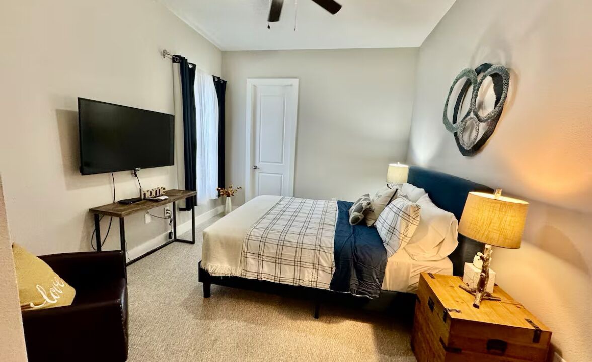 Photo of Bedroom in Crestwynd Bay