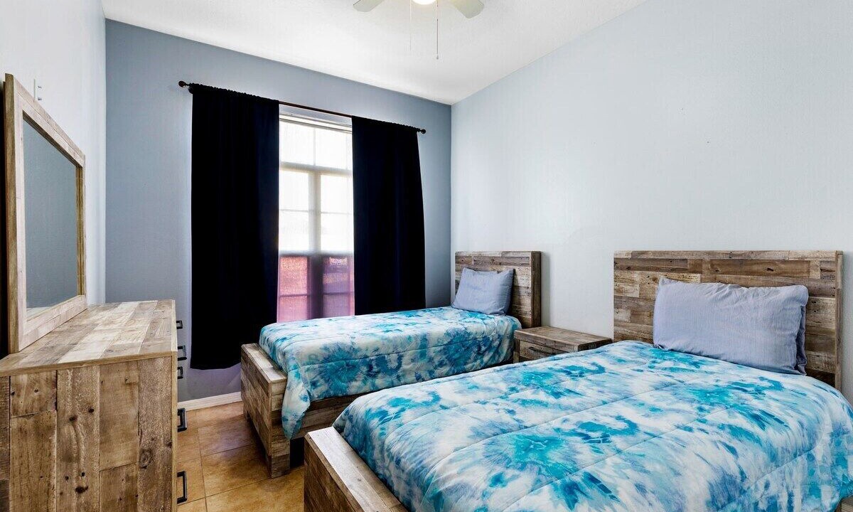 Photo of Bedroom in Crescent Lakes