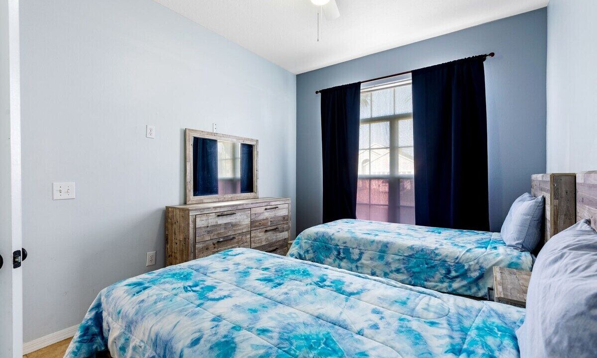 Photo of Bedroom in Crescent Lakes