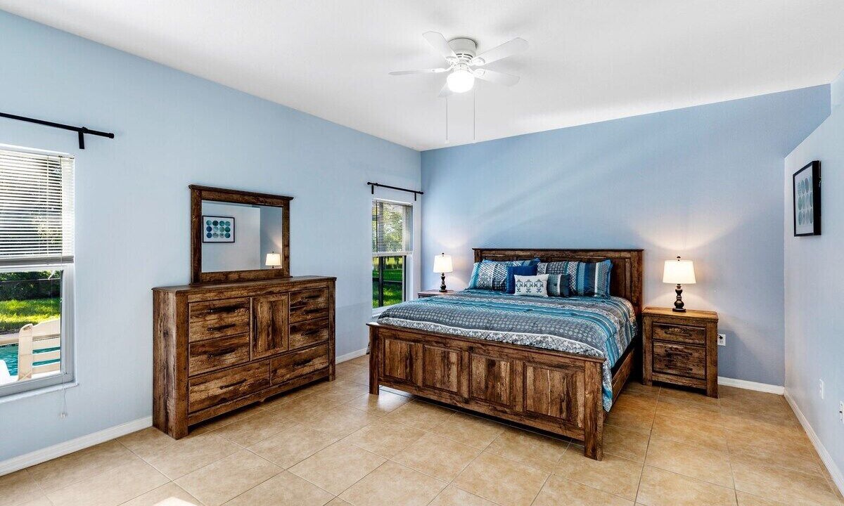 Photo of Bedroom in Crescent Lakes