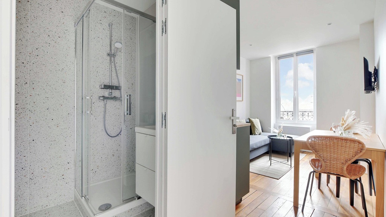 Photo of Bathroom in Centre