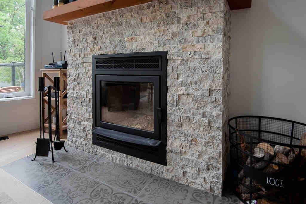 Photo of Livingroom in Fenelon Falls